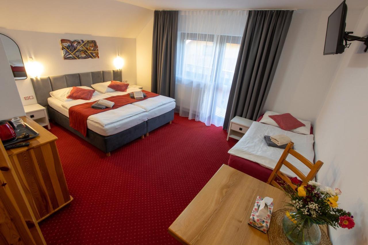 Отель Wellness & Restaurant U Fandy Lhotka  Экстерьер фото