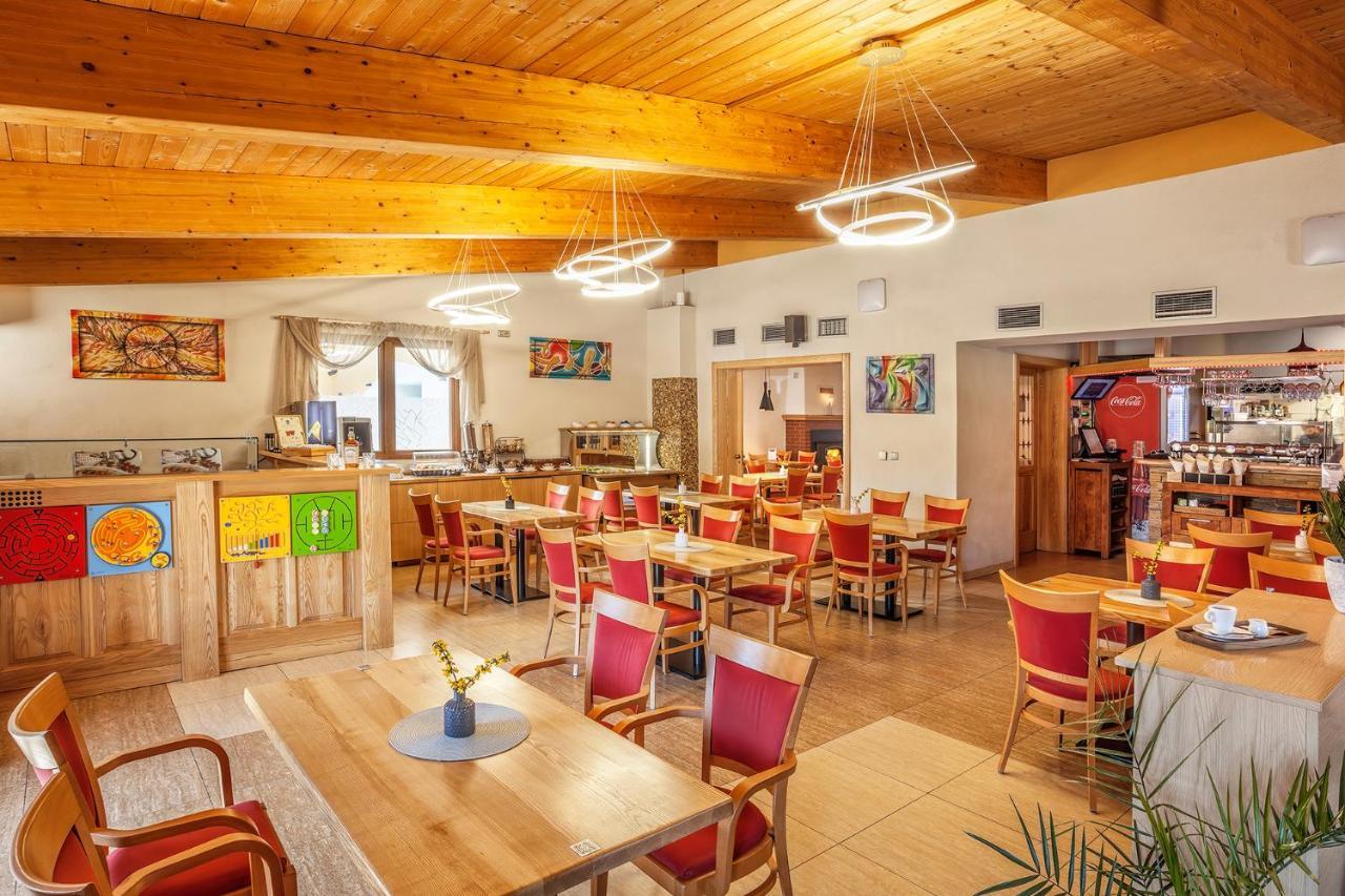 Отель Wellness & Restaurant U Fandy Lhotka  Экстерьер фото